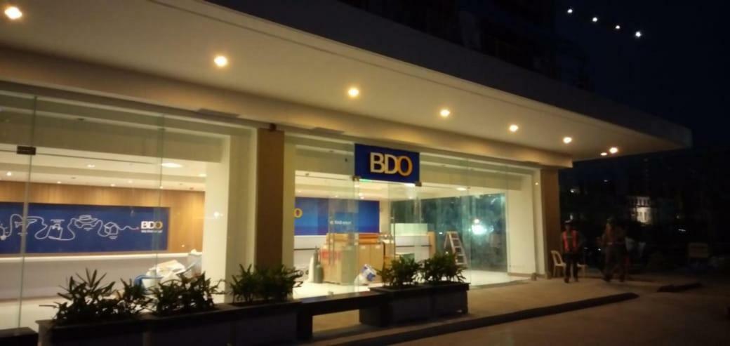 Shore Residences Moa Manila Exterior photo