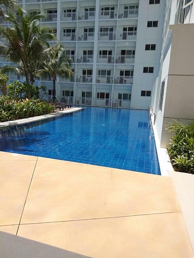 Shore Residences Moa Manila Exterior photo