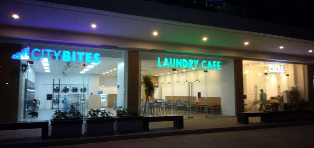 Shore Residences Moa Manila Exterior photo