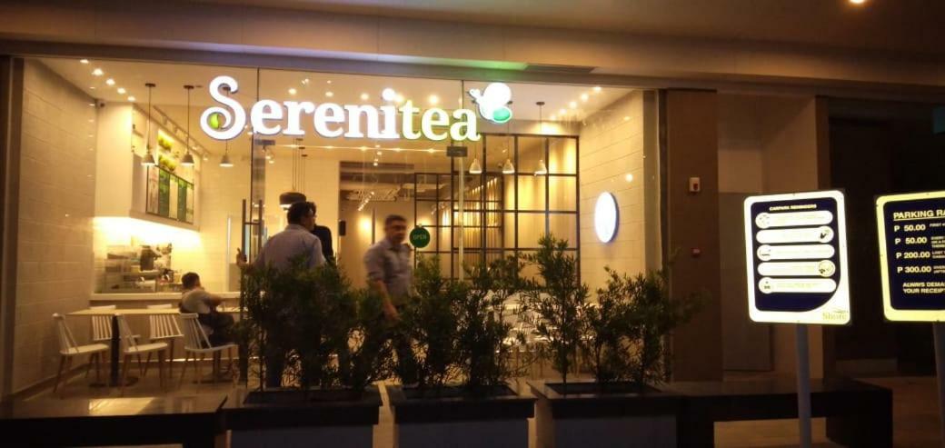 Shore Residences Moa Manila Exterior photo